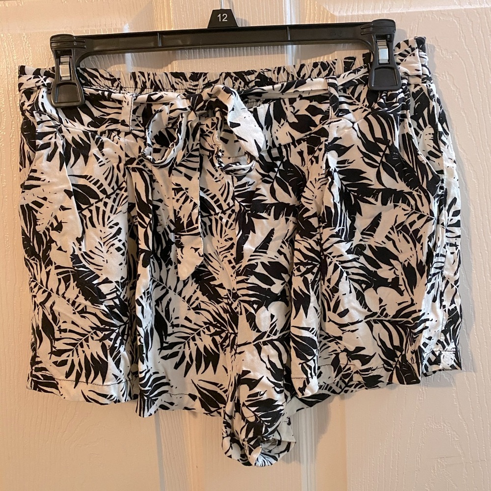 Love Tree Shorts